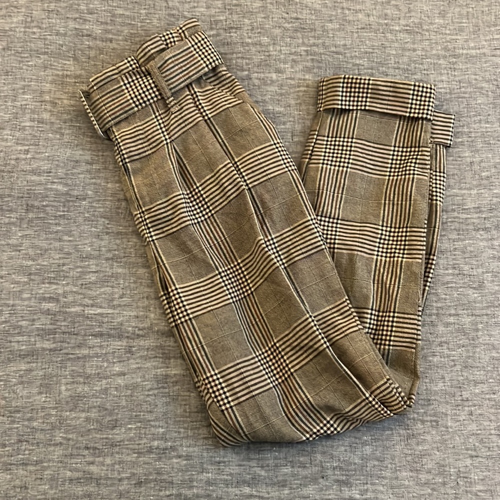 Plaid belted trousers